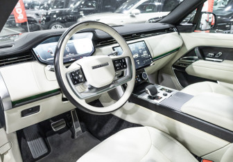 Подержанный автомобиль Land Rover Range Rover 2022 года (18 фото)