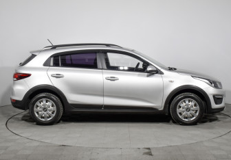 Подержанный автомобиль Kia Rio Hatchback 2019 года (4 фото)