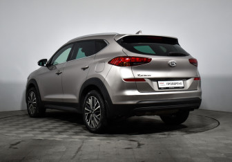Подержанный автомобиль Hyundai Tucson 2019 года (7 фото)