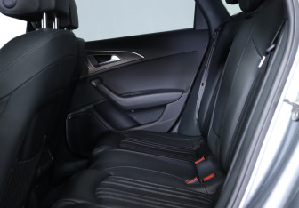 Подержанный автомобиль Audi A6 Sedan 2012 года (28 фото)
