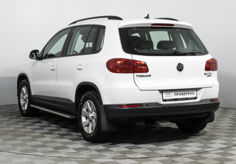 Подержанный автомобиль Volkswagen Tiguan 2013 года (7 фото)