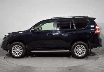 Подержанный автомобиль Toyota Land Cruiser Prado 2015 года (8 фото)