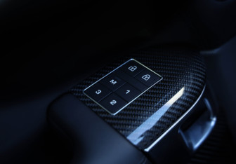 Подержанный автомобиль Land Rover Range Rover Sport 2021 года (19 фото)