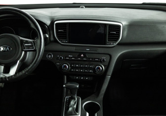 Подержанный автомобиль Kia Sportage 2022 года (14 фото)