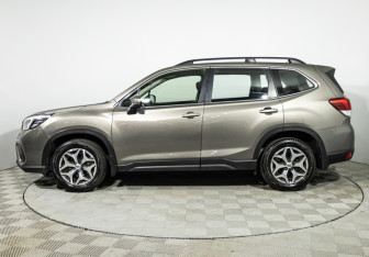 Подержанный автомобиль Subaru Forester Suv 2021 года (8 фото)