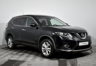 Подержанный автомобиль Nissan X-Trail 2015 года (3 фото)