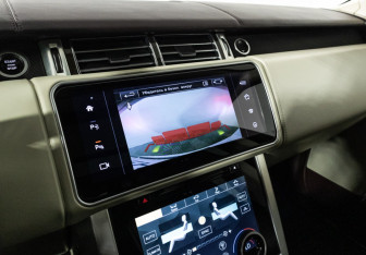 Подержанный автомобиль Land Rover Range Rover 2013 года (24 фото)