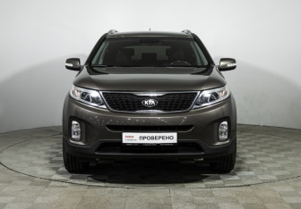 Подержанный автомобиль Kia Sorento 2016 года (2 фото)