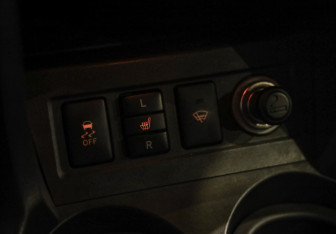 Подержанный автомобиль Toyota RAV4 2010 года (19 фото)