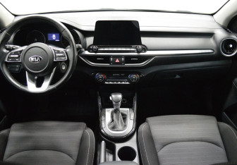 Подержанный автомобиль Kia Cerato Sedan 2021 года (14 фото)