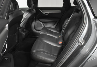 Подержанный автомобиль Volvo V90 Cross Country 2017 года (11 фото)