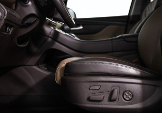 Подержанный автомобиль Hyundai Santa Fe 2022 года (30 фото)