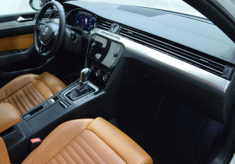 Подержанный автомобиль Volkswagen Passat Wagon 2019 года (12 фото)