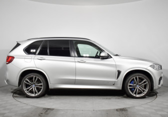 Подержанный автомобиль BMW X5 2015 года (4 фото)