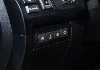 Подержанный автомобиль Lexus LX 2012 года (30 фото)