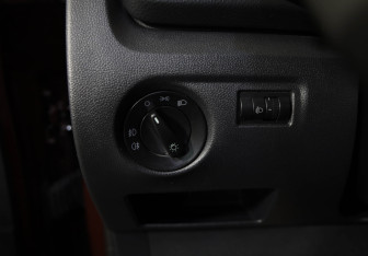 Подержанный автомобиль Skoda Fabia Hatchback 2012 года (15 фото)