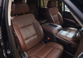 Подержанный автомобиль Chevrolet Tahoe 2016 года (29 фото)