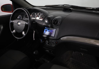 Подержанный автомобиль Chevrolet Aveo Hatchback 2008 года (11 фото)