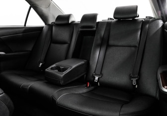 Подержанный автомобиль Toyota Camry Sedan 2013 года (20 фото)