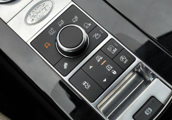 Подержанный автомобиль Land Rover Discovery 2017 года (30 фото)