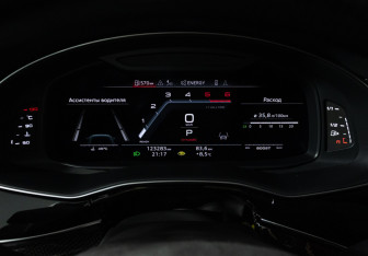 Подержанный автомобиль Audi SQ8 2021 года (12 фото)