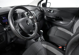 Подержанный автомобиль Renault Kaptur 2017 года (9 фото)