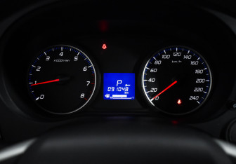 Подержанный автомобиль Mitsubishi Outlander 2019 года (17 фото)
