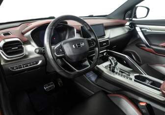 Подержанный автомобиль Geely Coolray 2020 года (11 фото)