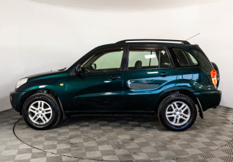 Подержанный автомобиль Toyota RAV4 2000 года (8 фото)