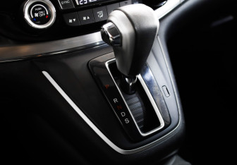 Подержанный автомобиль Honda CR-V 2016 года (19 фото)