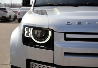 Подержанный автомобиль Land Rover Defender Suv 2021 года (4 фото)