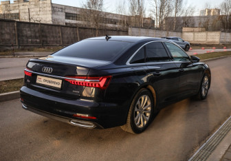 Подержанный автомобиль Audi A6 Sedan 2021 года (4 фото)