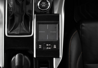 Подержанный автомобиль Mitsubishi Eclipse Cross 2019 года (12 фото)