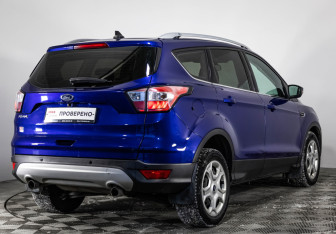 Подержанный автомобиль Ford Kuga 2017 года (5 фото)