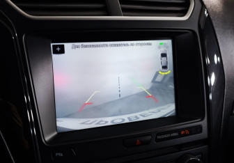 Подержанный автомобиль Ford Explorer 2017 года (18 фото)