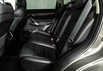 Подержанный автомобиль Geely Atlas Pro 2023 года (10 фото)