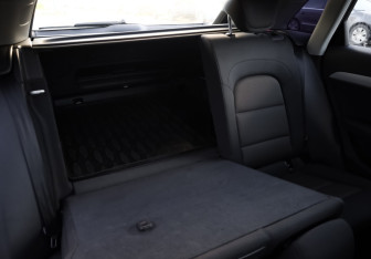 Подержанный автомобиль Audi Q3 2014 года (20 фото)