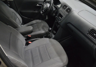 Подержанный автомобиль Volkswagen Polo Sedan 2017 года (12 фото)