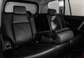 Подержанный автомобиль Toyota Land Cruiser Prado 2016 года (25 фото)