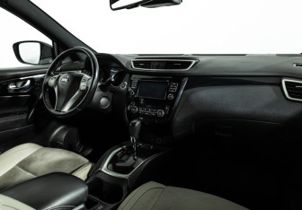Подержанный автомобиль Nissan Qashqai 2016 года (9 фото)
