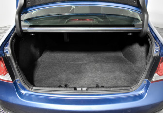 Подержанный автомобиль Honda Civic Sedan 2009 года (18 фото)