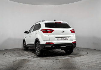 Подержанный автомобиль Hyundai Creta 2020 года (7 фото)