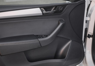 Подержанный автомобиль Skoda Rapid Liftback 2019 года (20 фото)