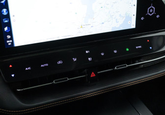 Подержанный автомобиль Changan UNI-K 2021 года (21 фото)