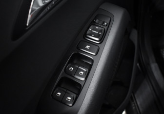 Подержанный автомобиль Hyundai ix35 2022 года (10 фото)