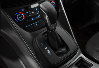 Подержанный автомобиль Ford Kuga 2018 года (11 фото)