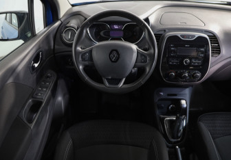 Подержанный автомобиль Renault Kaptur 2017 года (10 фото)