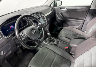 Подержанный автомобиль Volkswagen Tiguan 2017 года (9 фото)