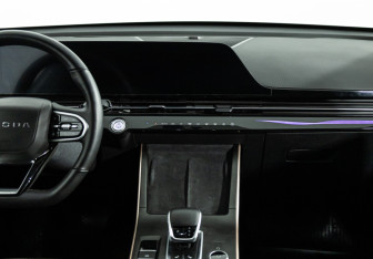 Подержанный автомобиль Omoda C5 2023 года (14 фото)