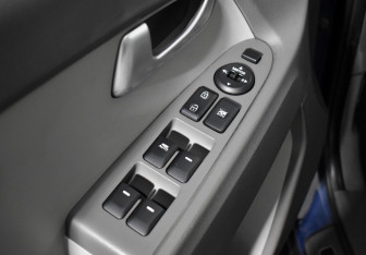 Подержанный автомобиль Kia Sportage 2011 года (10 фото)